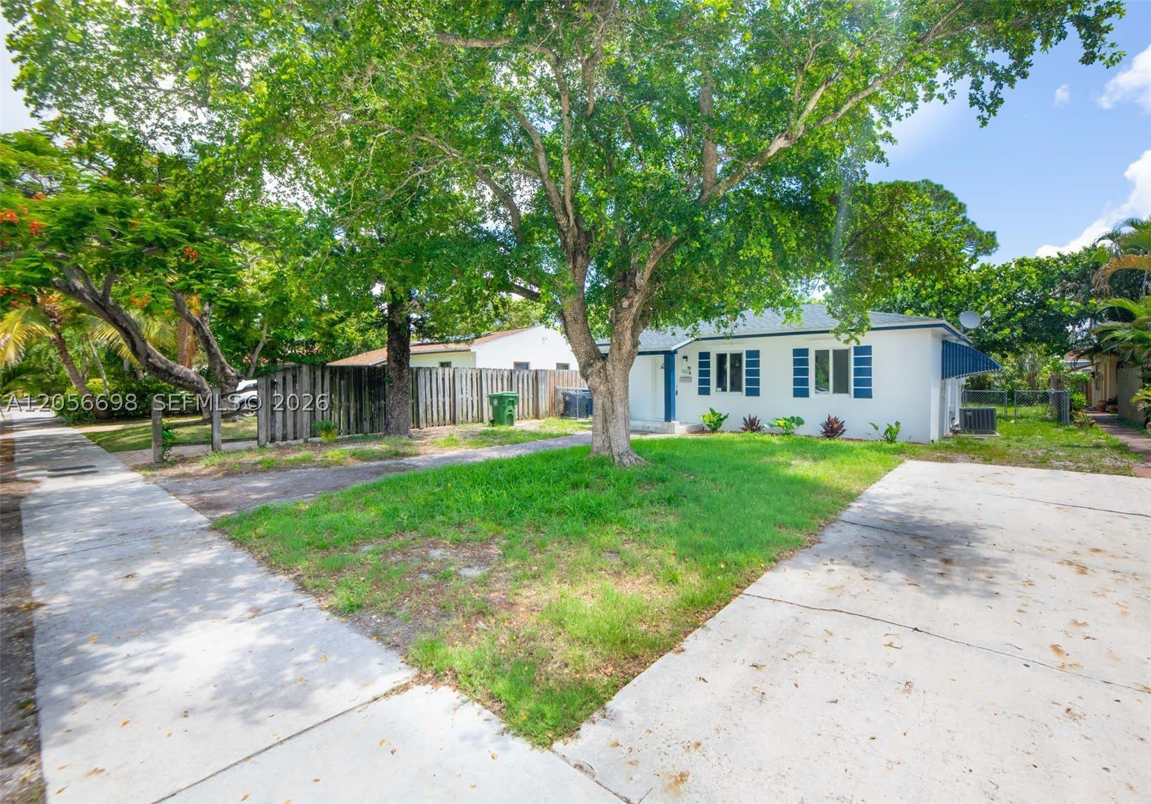 1420 NE 1st Ave – photo 4