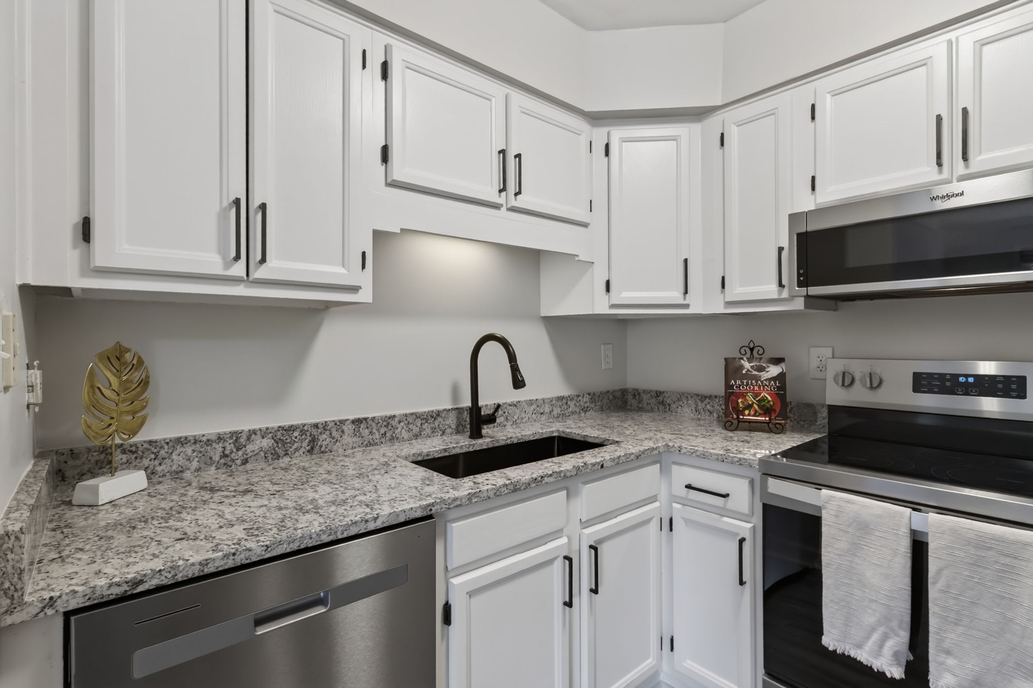 1040 Spotswood Avenue – photo 4