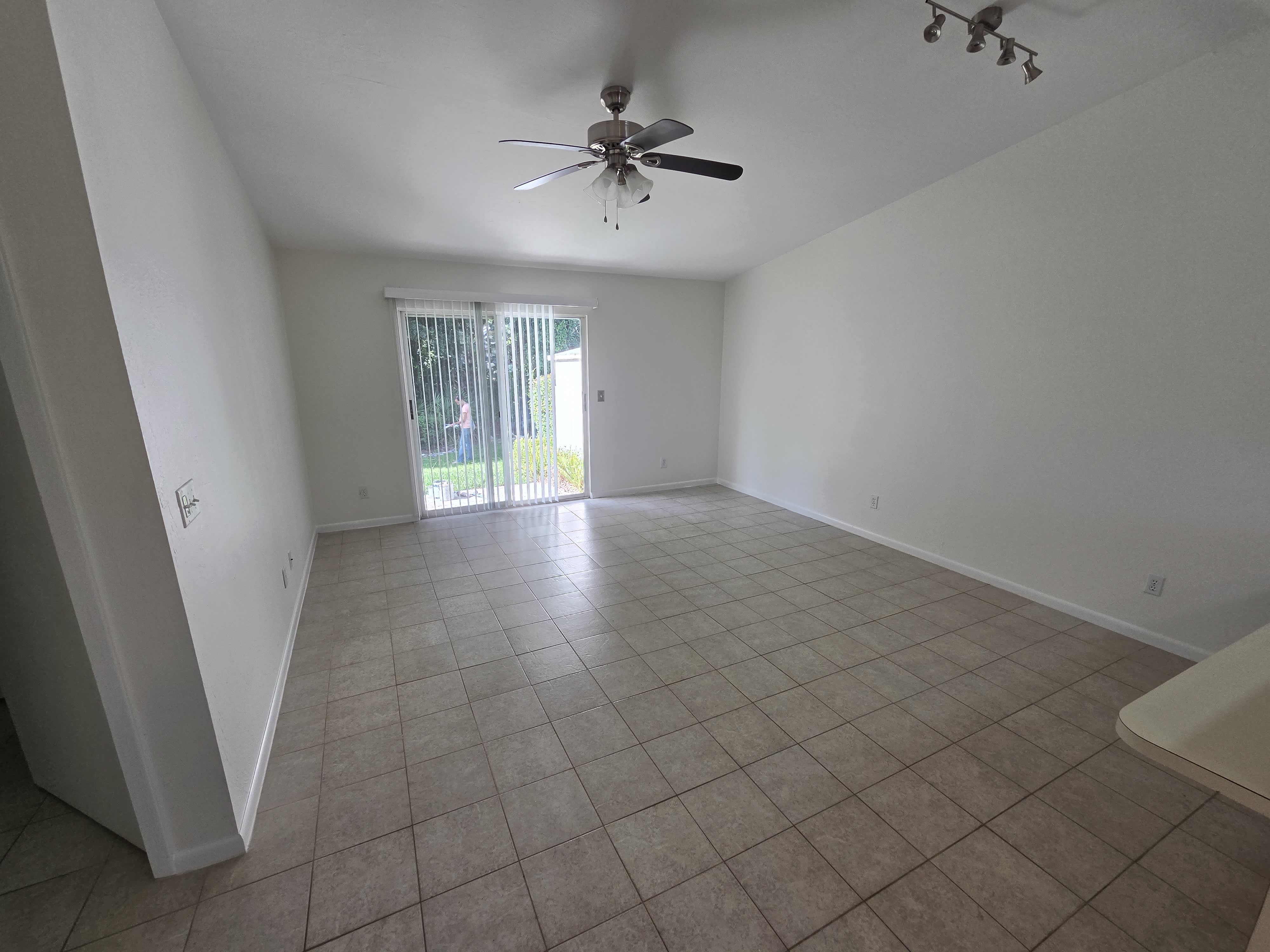 9013 San Carlos Boulevard – photo 5