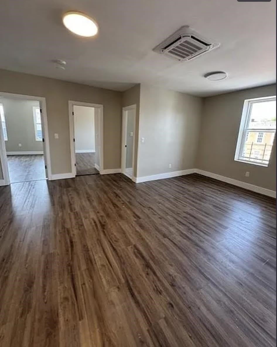 686 BERGEN AVE – photo 2
