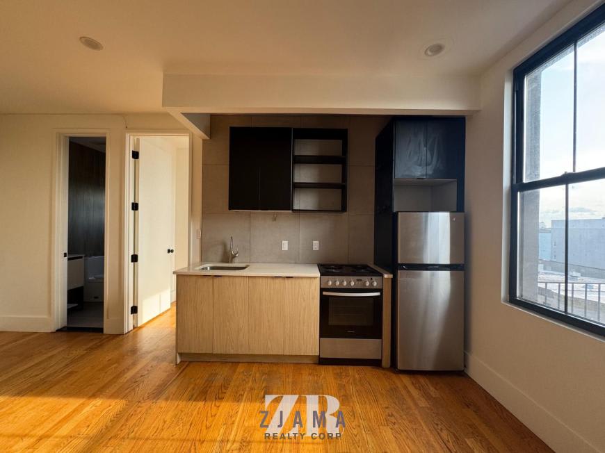 1520 Saint Johns Place – photo 3