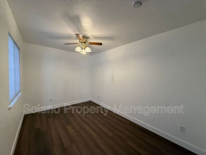 1030 Windmill Dr – photo 2