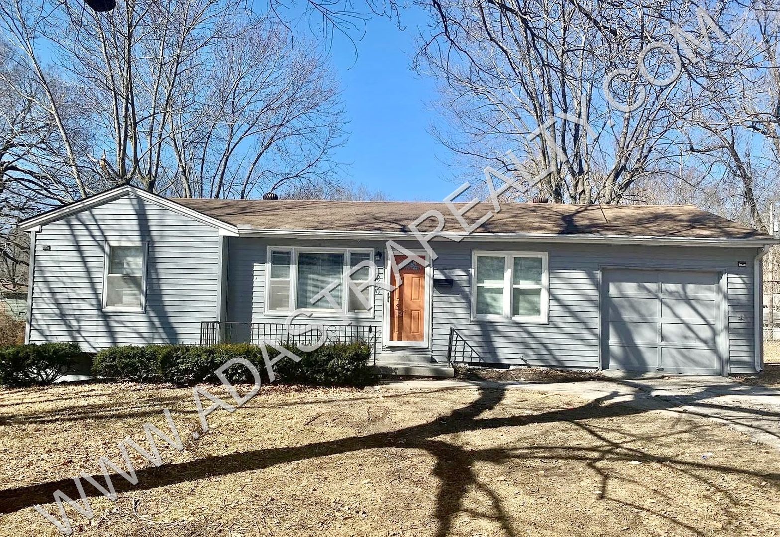 Beautiful Newly Remodeled Raytown Home-Coming SOON!! – photo 1