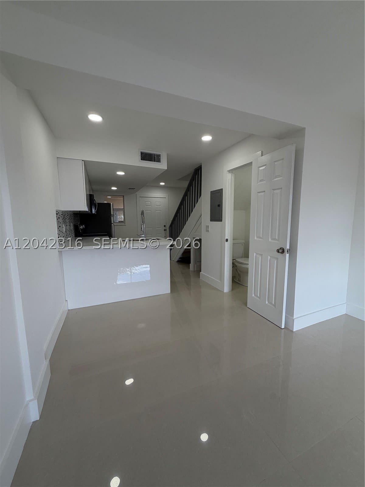 1551 W Okeechobee Rd – photo 4