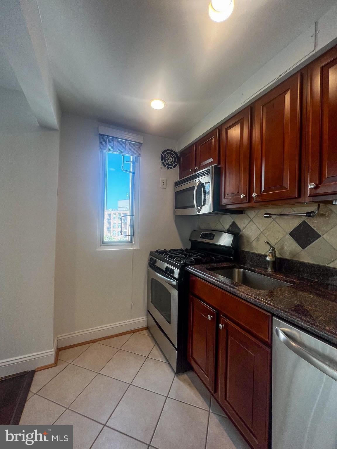 1727 MASSACHUSETTS Avenue NW – photo 4