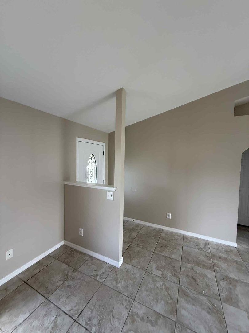 3/2/2 Beautiful Home with Spacious Backyard in Southeast Ocala – photo 5
