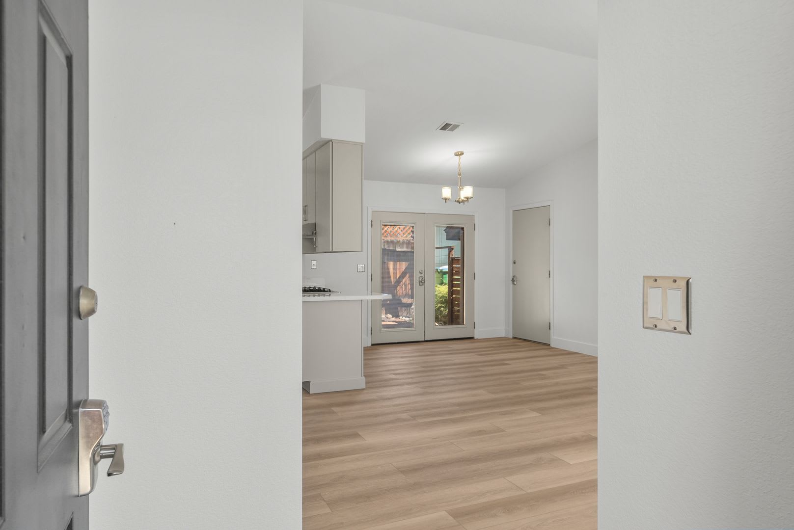 145 Summerset Beautifully Remodeled And Ready For You To Call Home – photo 4