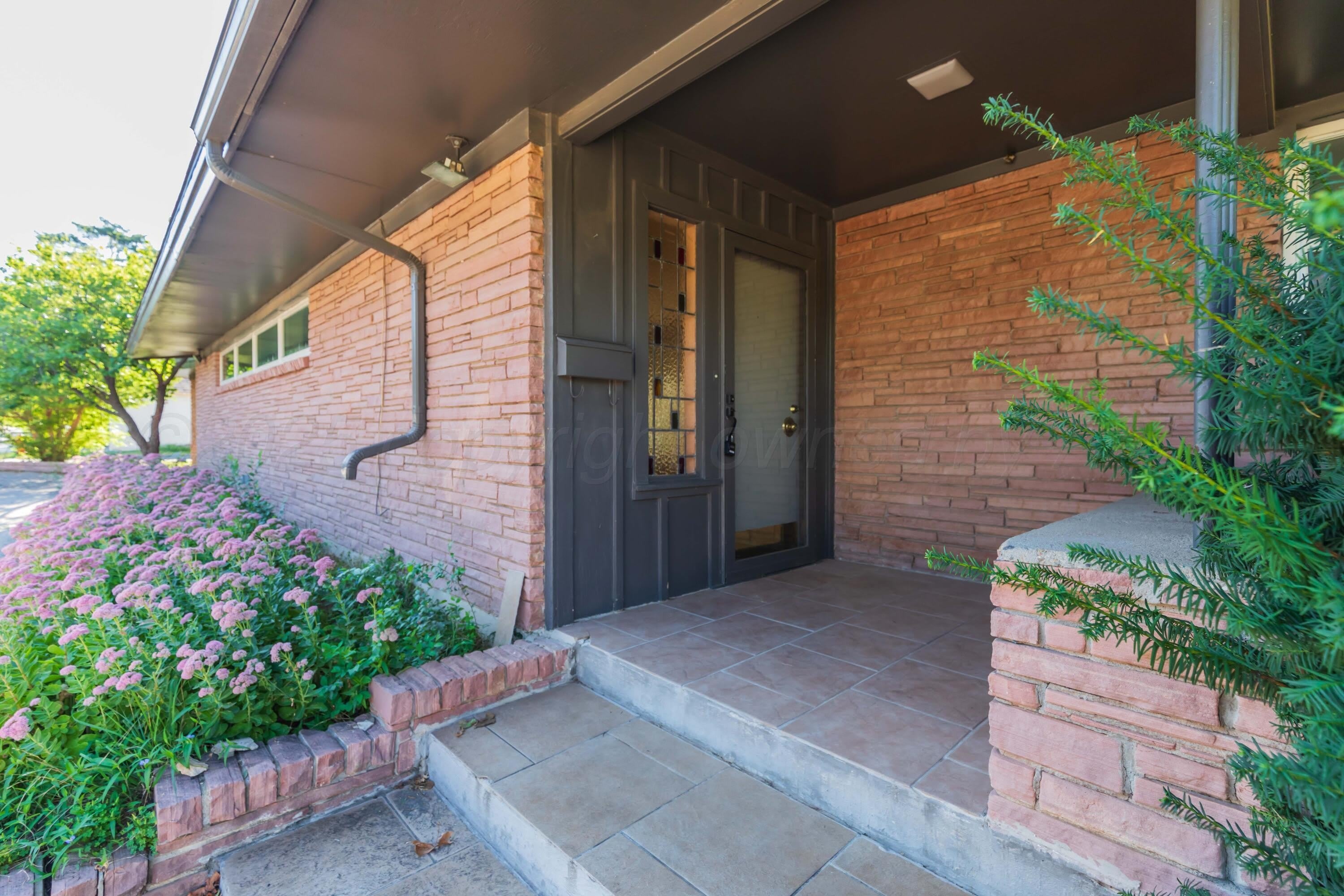 2601 S Ong Street – photo 2