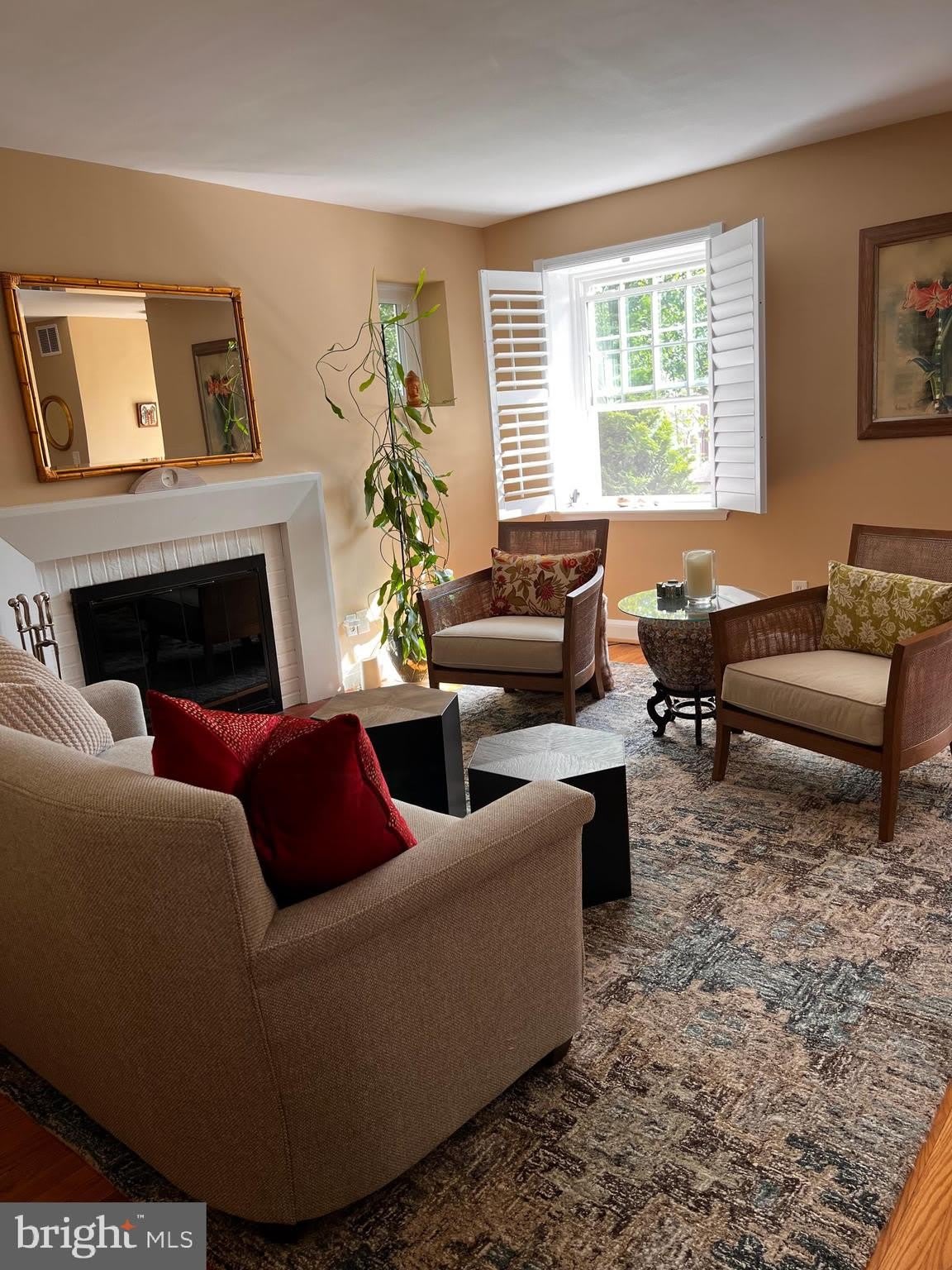 4027 DEEPWOOD Road – photo 2