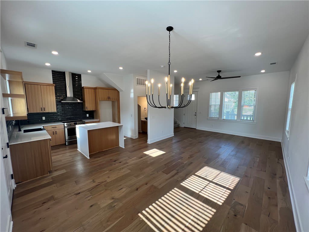 5456 Hackett Street – photo 4