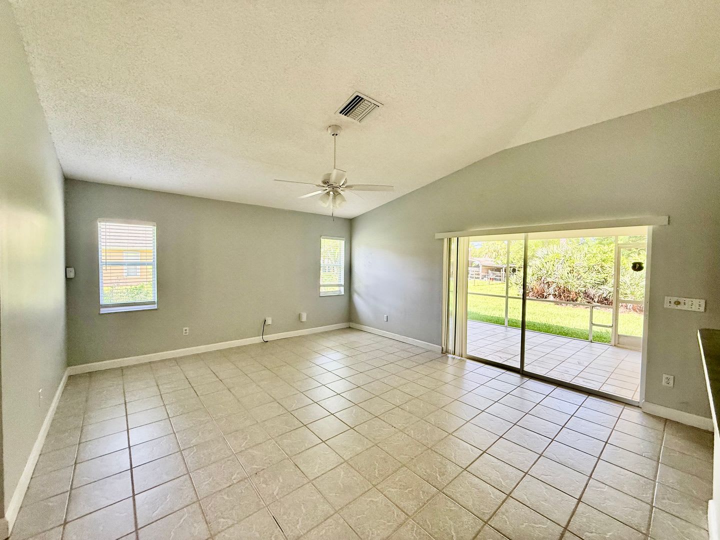 5707 Silver Oak – photo 3