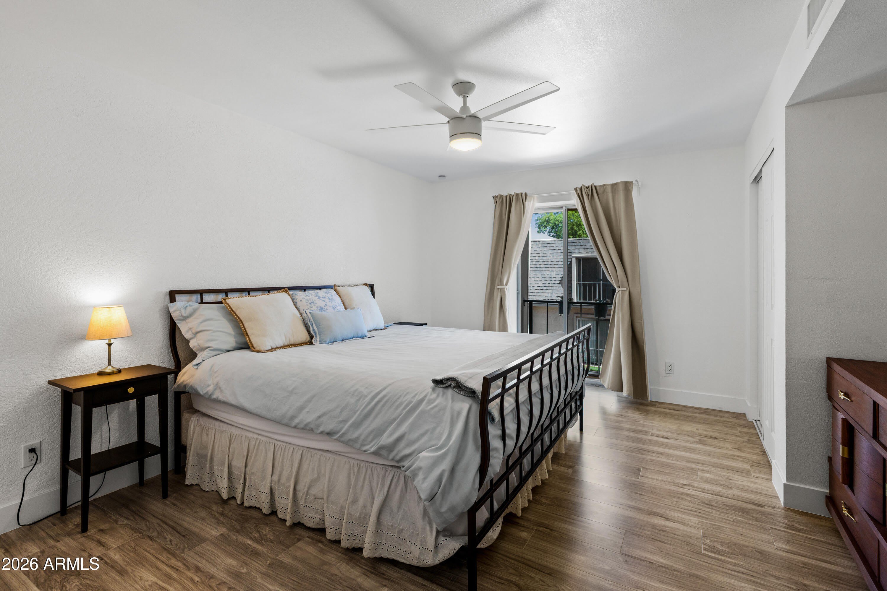 1010 E OSBORN Road – photo 5