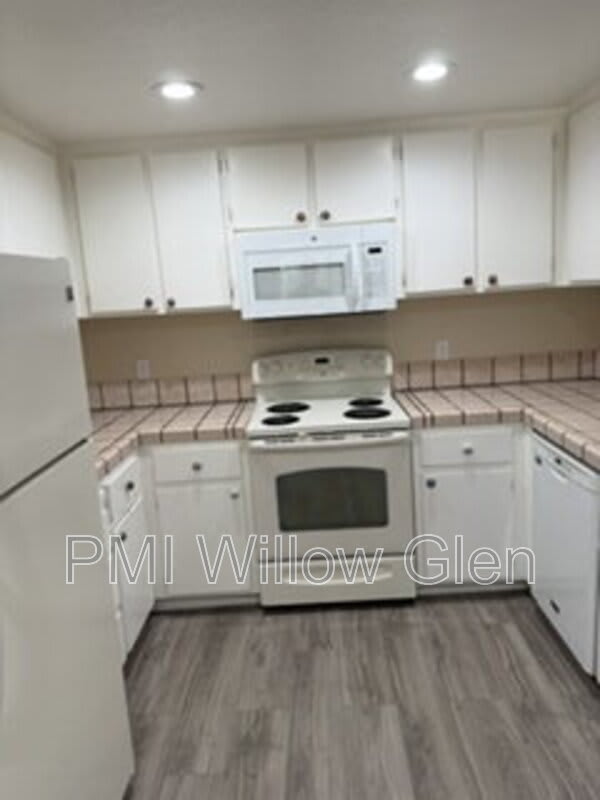 7379 Tulare Hill Drive – photo 5