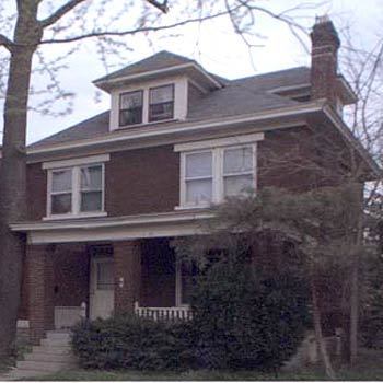 5Br 1 5Ba Free Off Street Parking Huge Front Porch Central Ac Big Backyard Recently Remodeled Free Washer Dryer 1 Min Walk To High St – photo 2