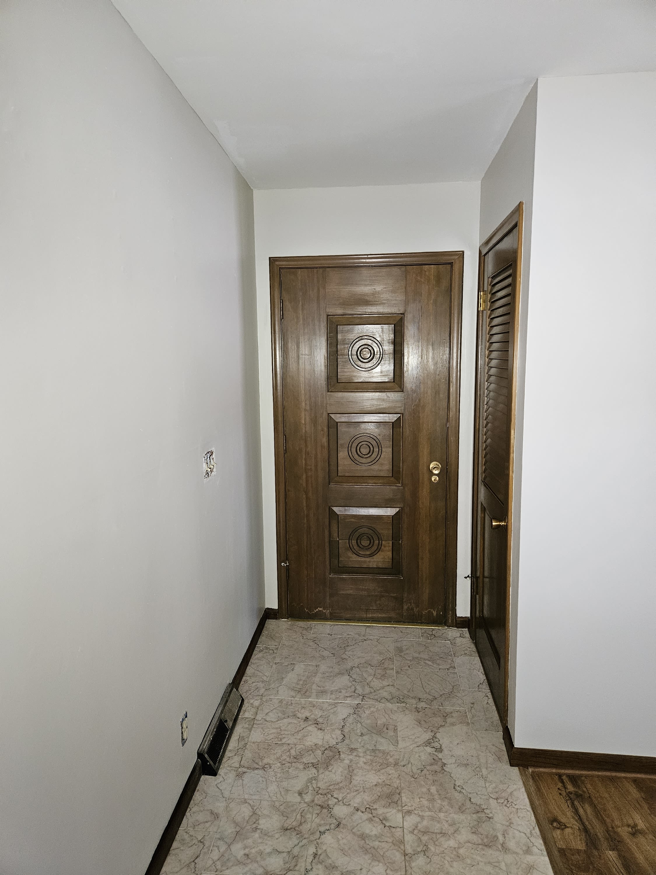 2216 East 8th Street – photo 4