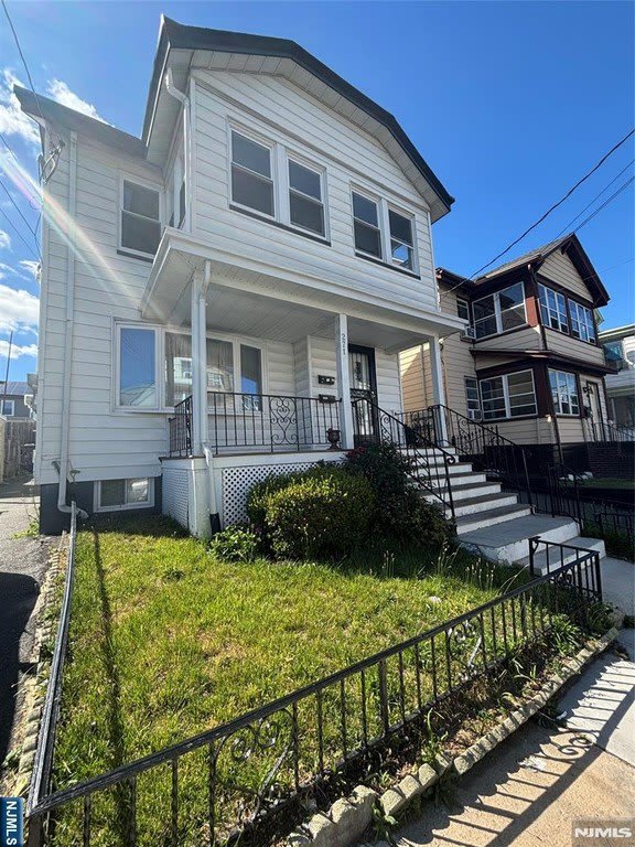 271 Vermont Avenue – photo 1