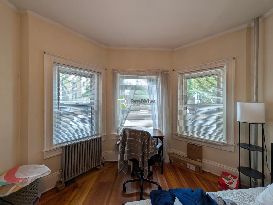 387 Harvard St. – photo 5