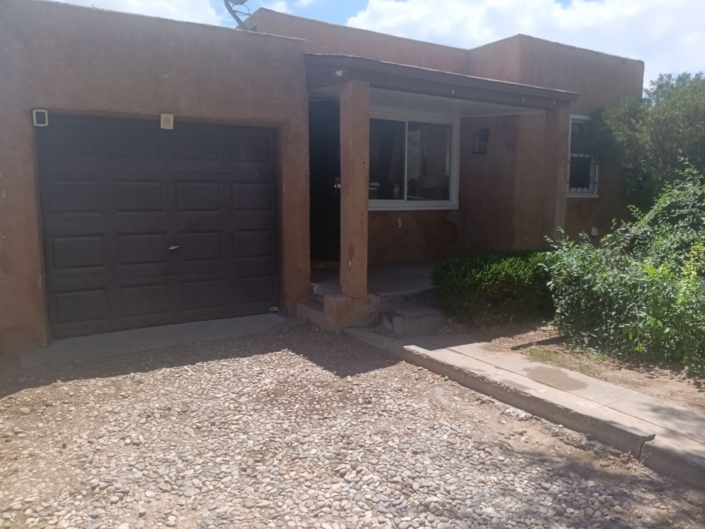 Cozy 2-Bedroom 1 Bathroom Home in NE ABQ! – photo 2