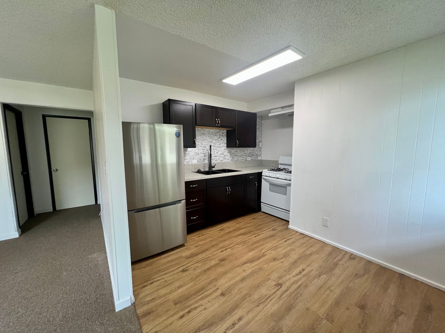 2 Bedroom, 1 Bath Condo- Hilo Terrace – photo 1