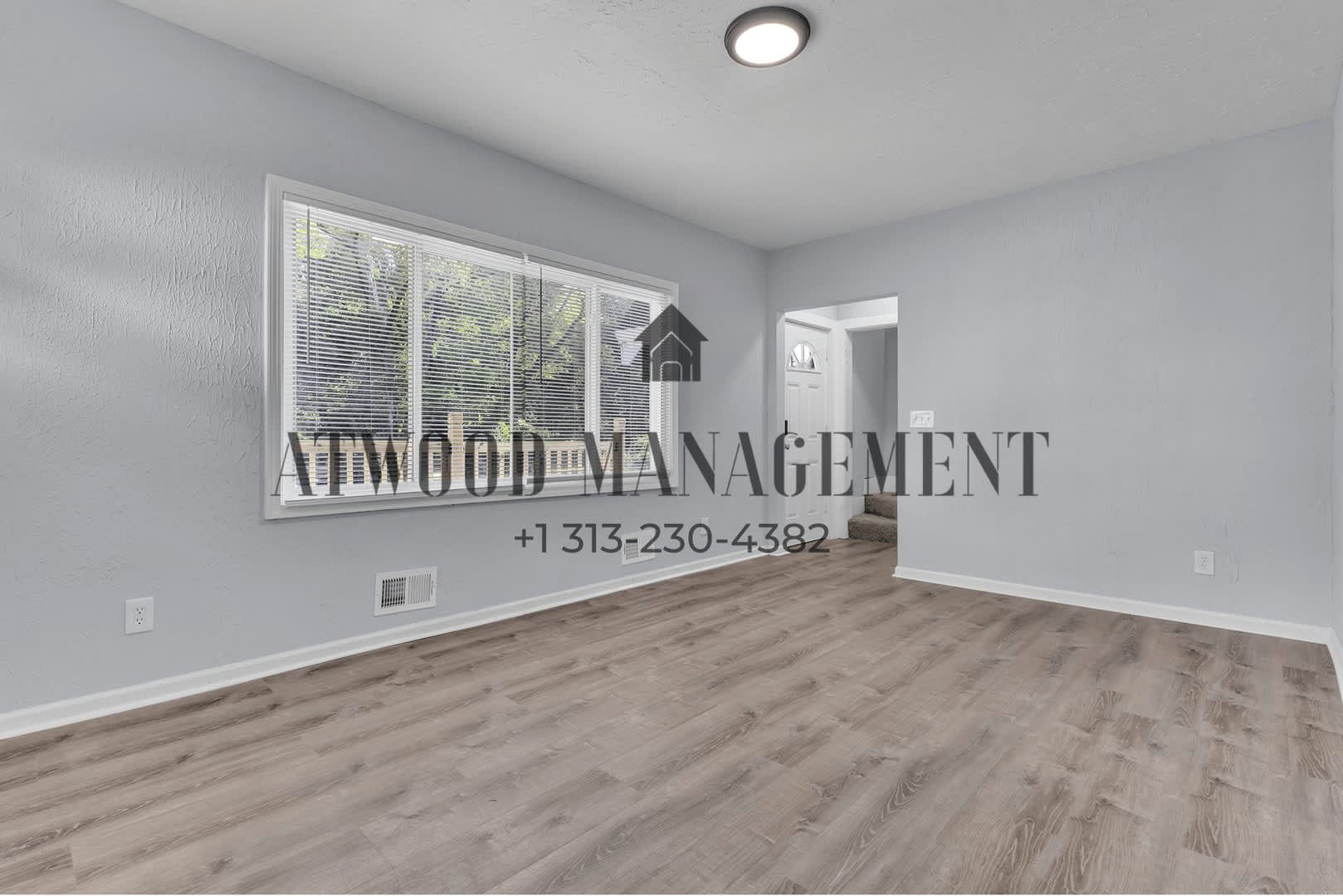 This Beautifully Updated 4 Bedroom 1 Bath Single Family Home Is Ready For Move In – photo 2