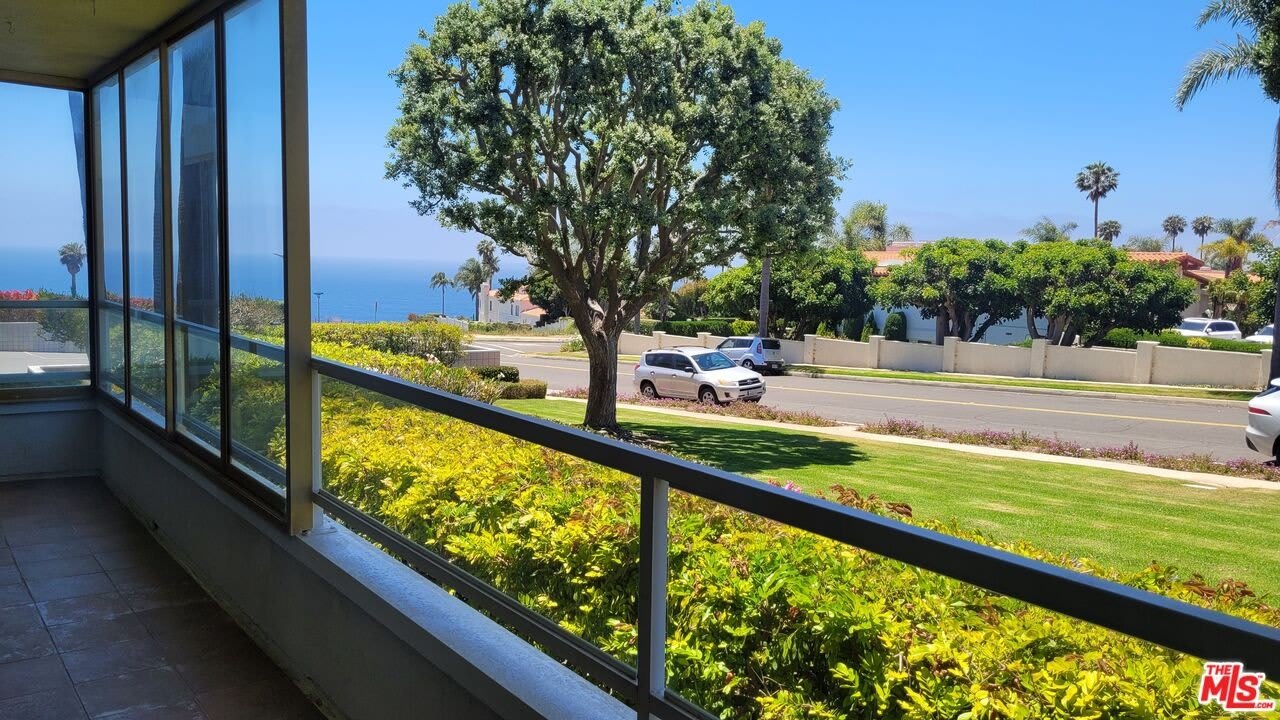 32724 Coastsite Dr – photo 2
