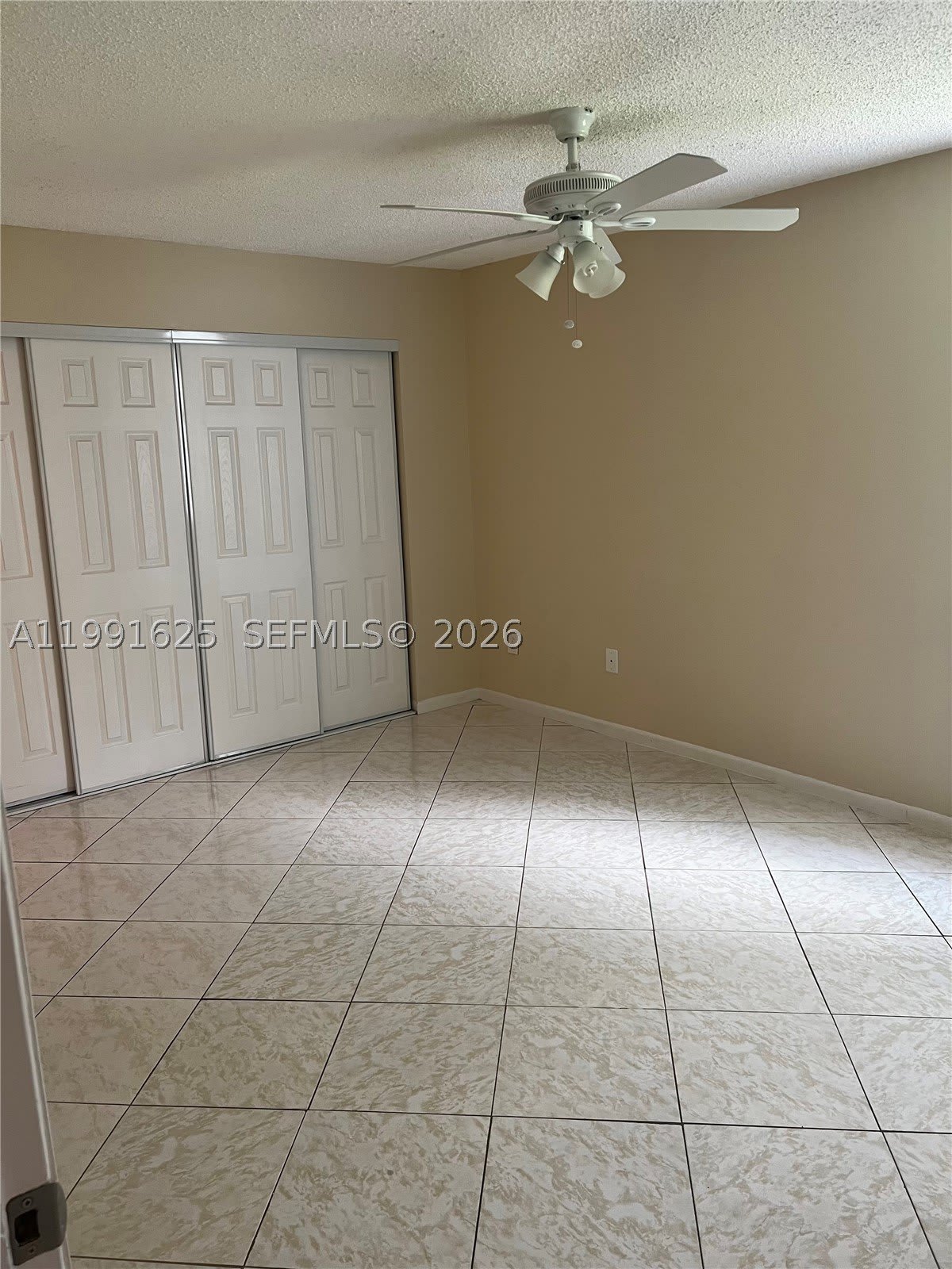 802 Constitution Dr – photo 5