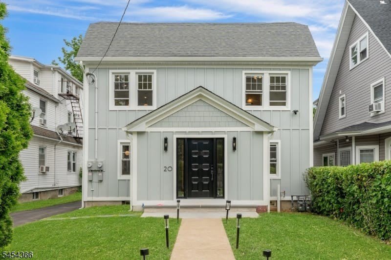 20 Lexington Ave – photo 2