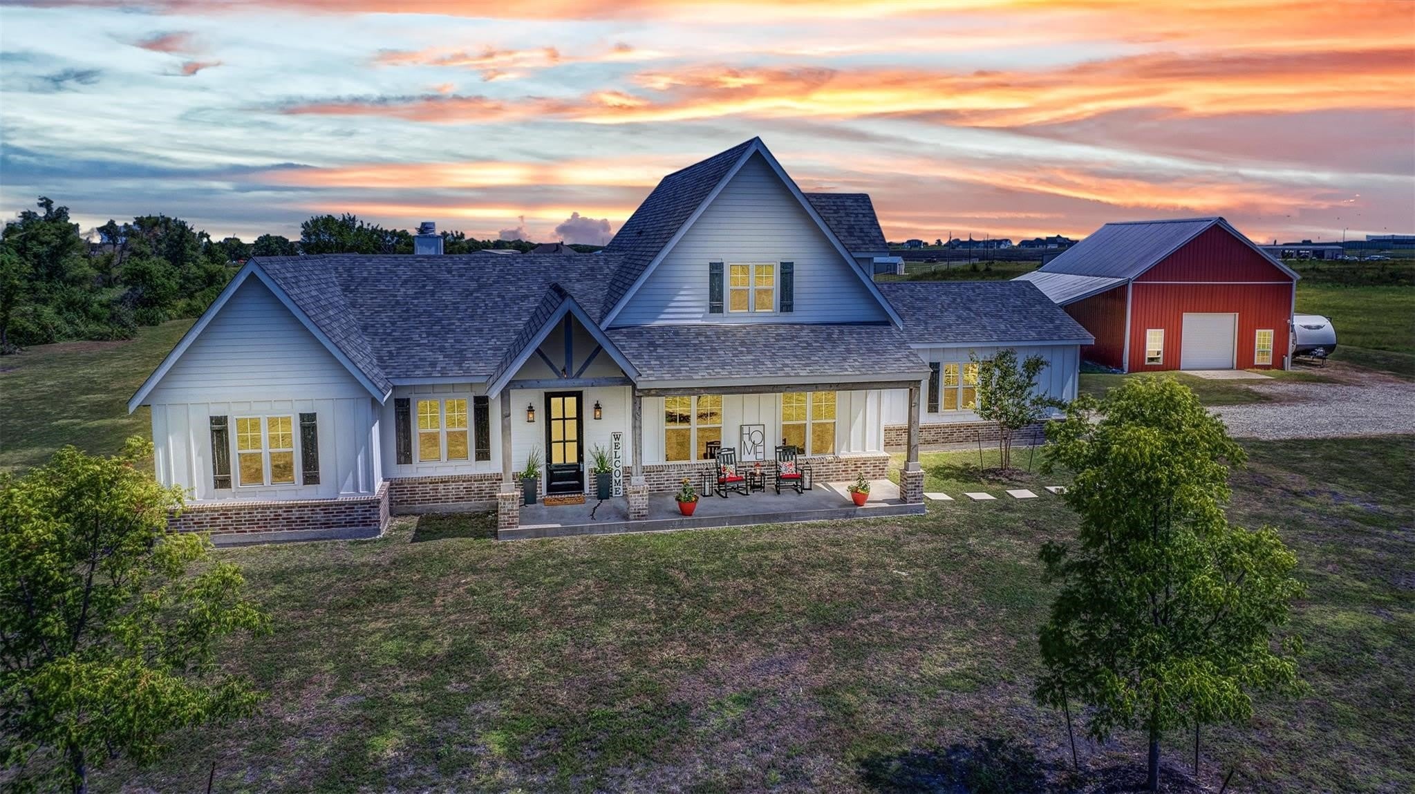 19040 Community Drive – photo 2