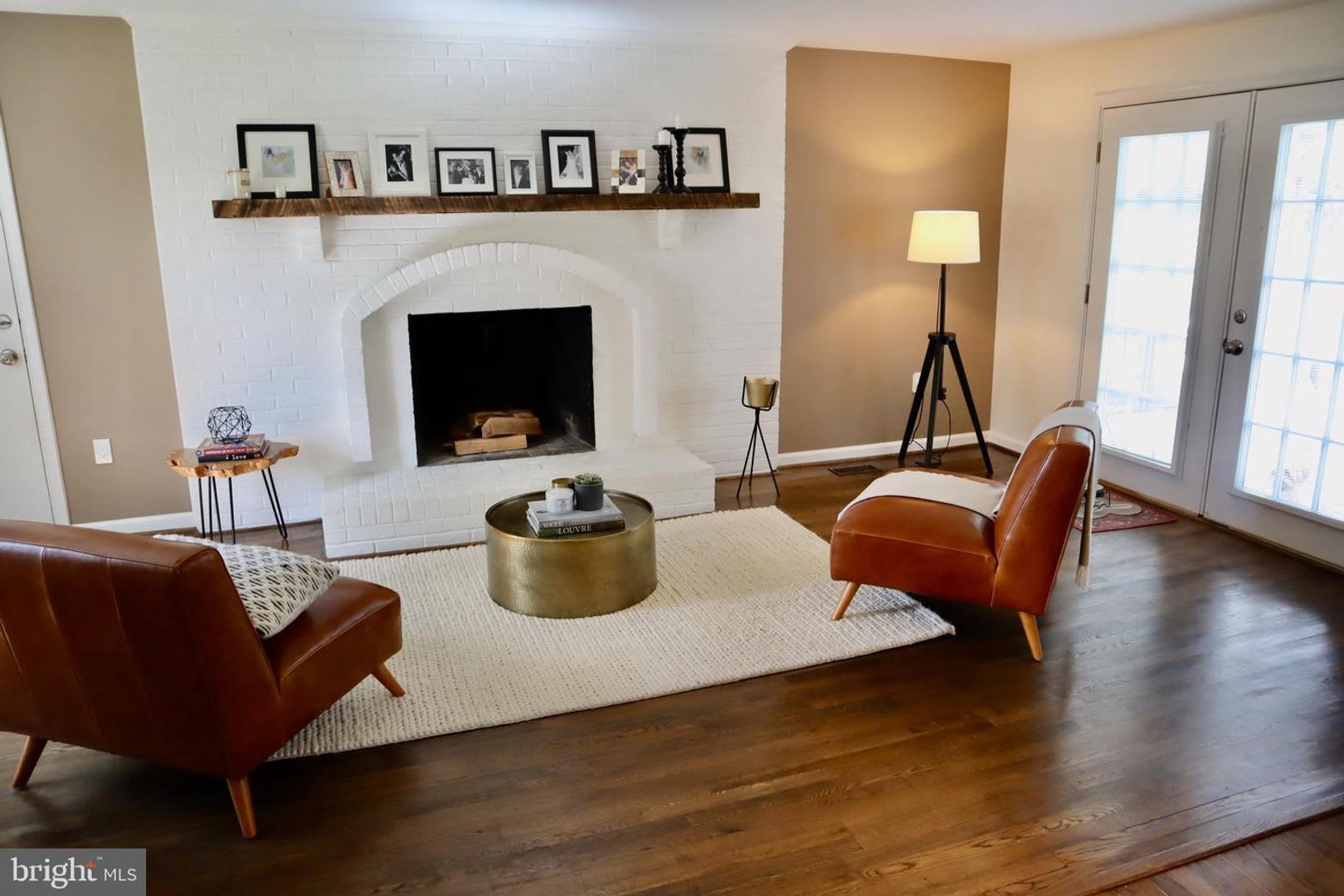 SPACIOUS 4 BR 3.5 BATH CONTEMPORARY HOME IS NOW AVAILABLE IN DERWOOD – photo 2