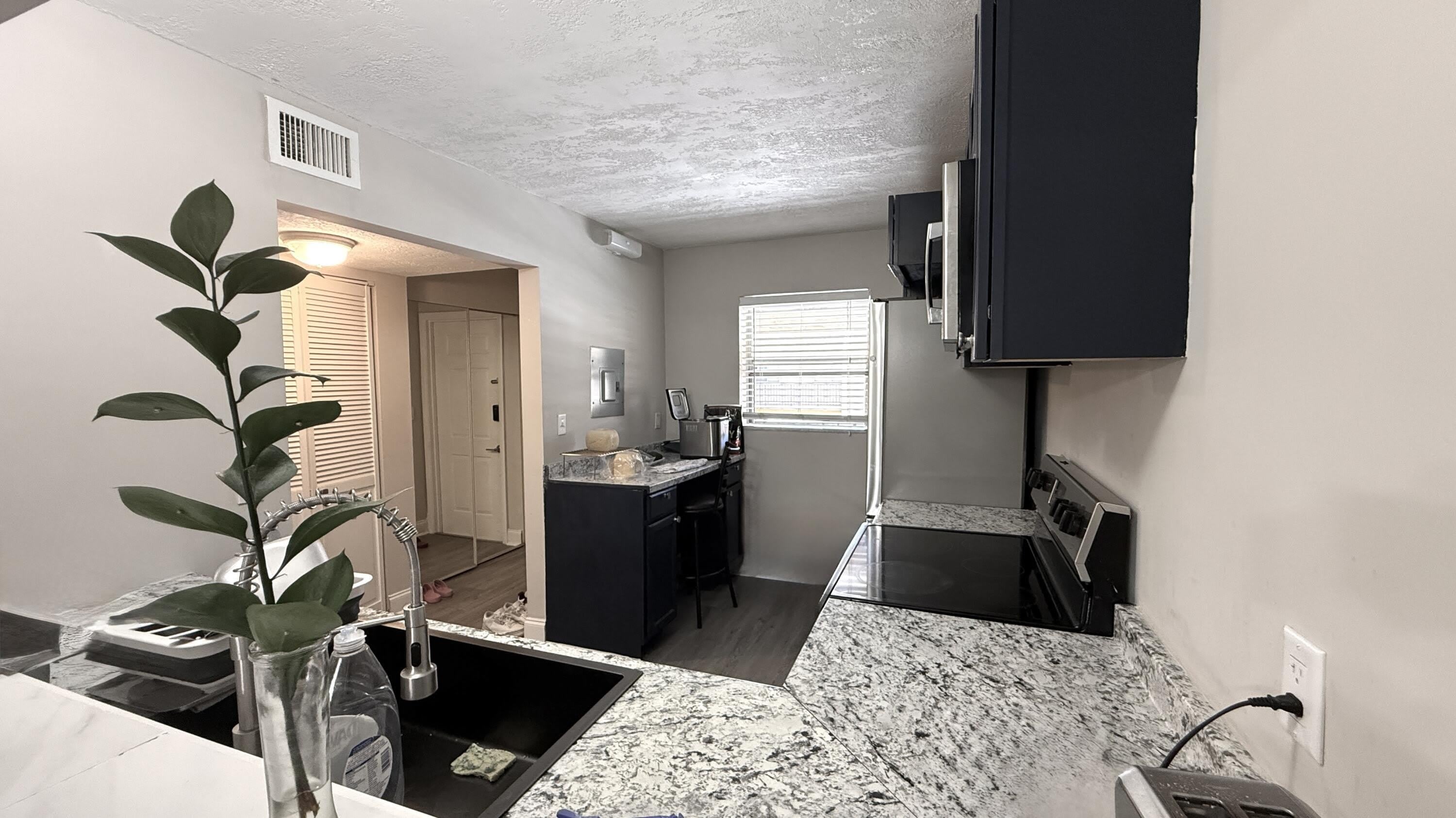 2925 SW 22nd Avenue – photo 2