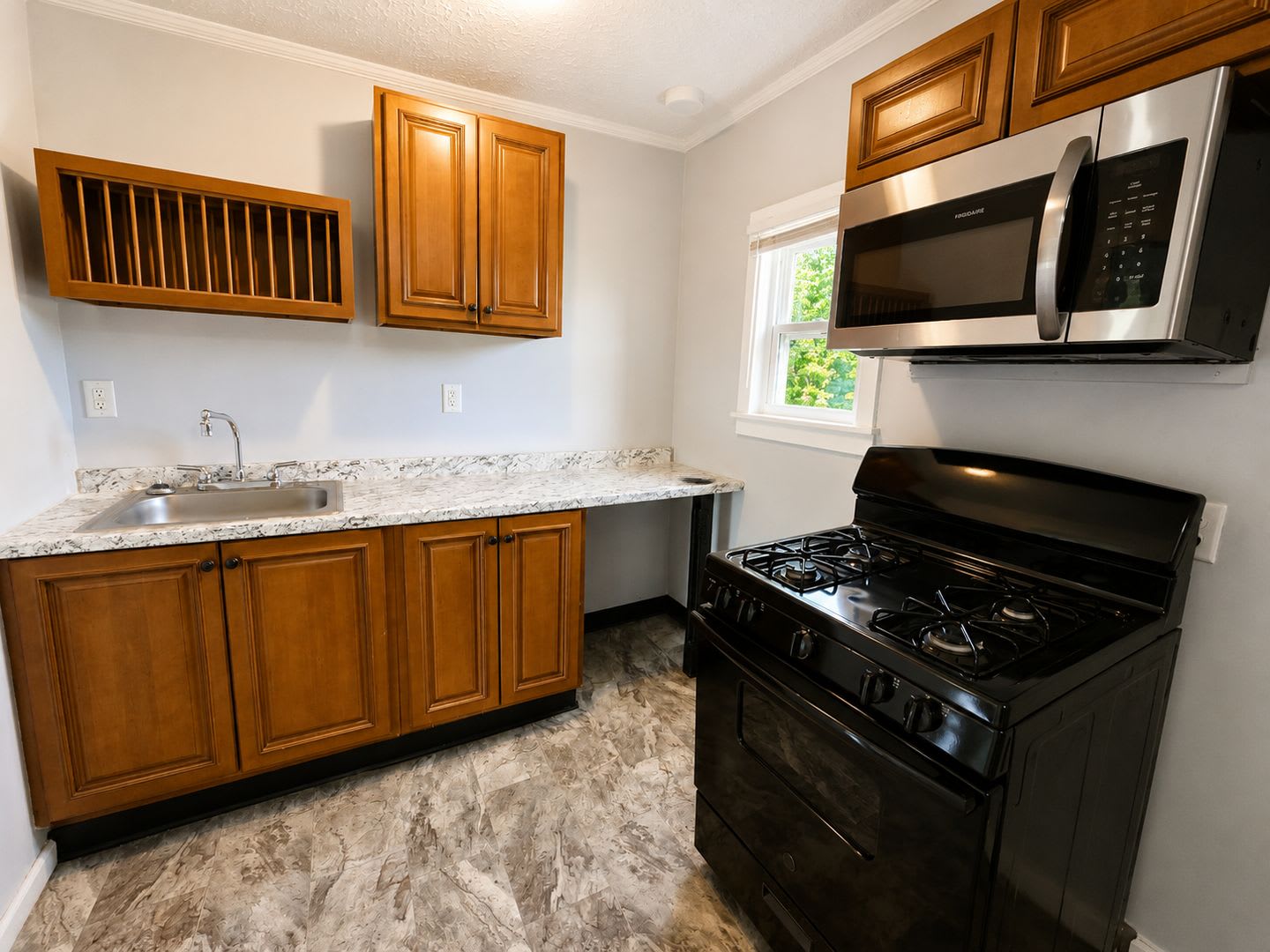 224 E Oak St – photo 2
