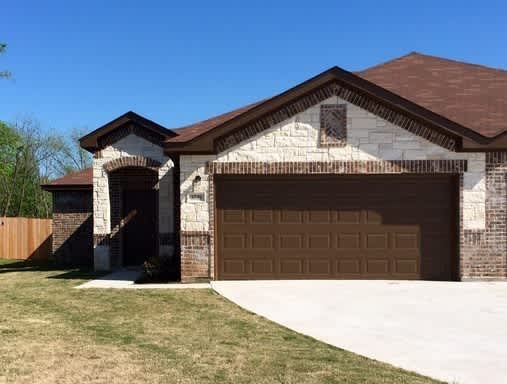 BEAUTIFUL 3 BEDROOM DUPLEX LOCATED IN WACO, TEXAS! – photo 1
