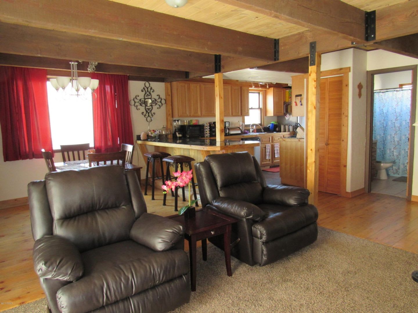 Charming Granby Home, Available Mid September – photo 3
