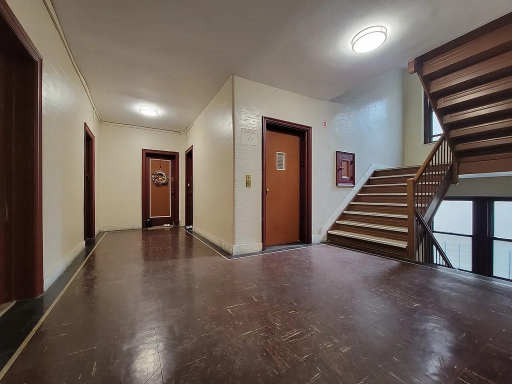 4415 43rd Ave – photo 3
