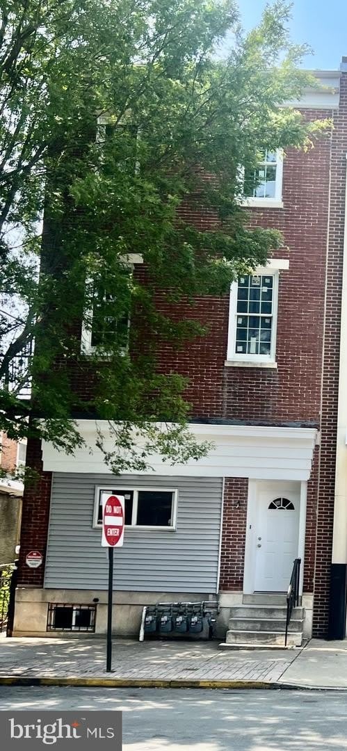 625 Dekalb St 3 – photo 2