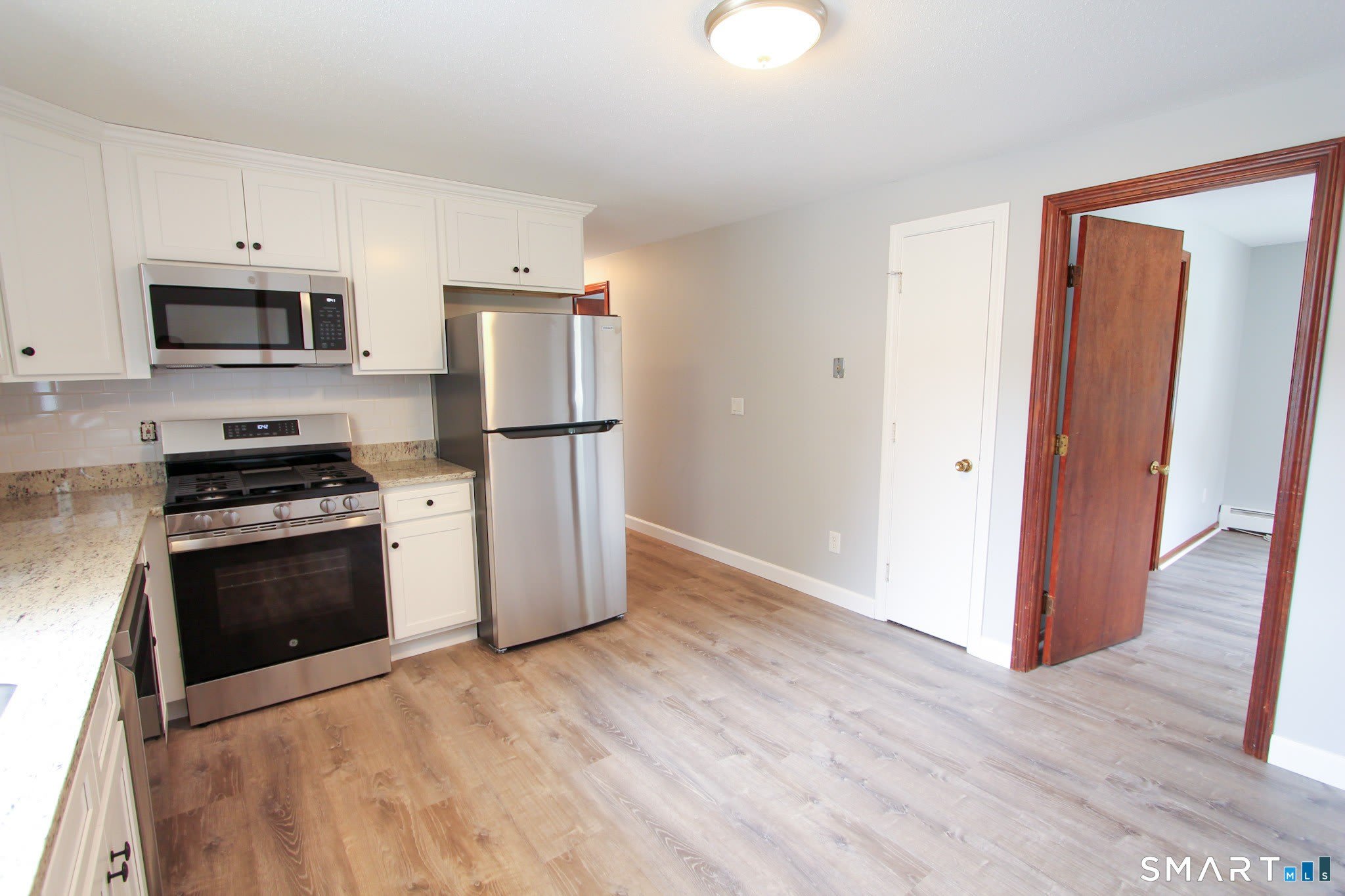 17 Pinehurst Avenue – photo 3