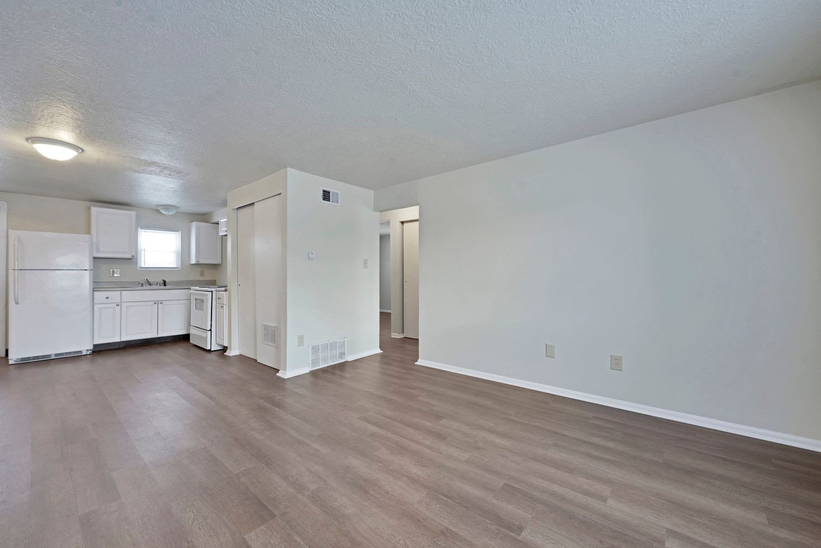 2 Bedroom Subsidy Friendly Apartment – photo 4