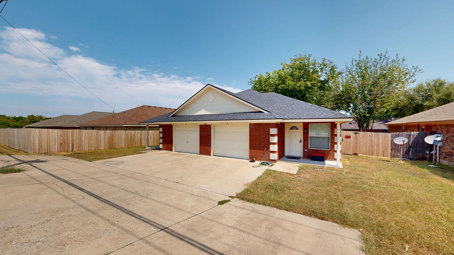 2 Weeks Free Rent 1 295 Evp Flooring In Nolanville – photo 3