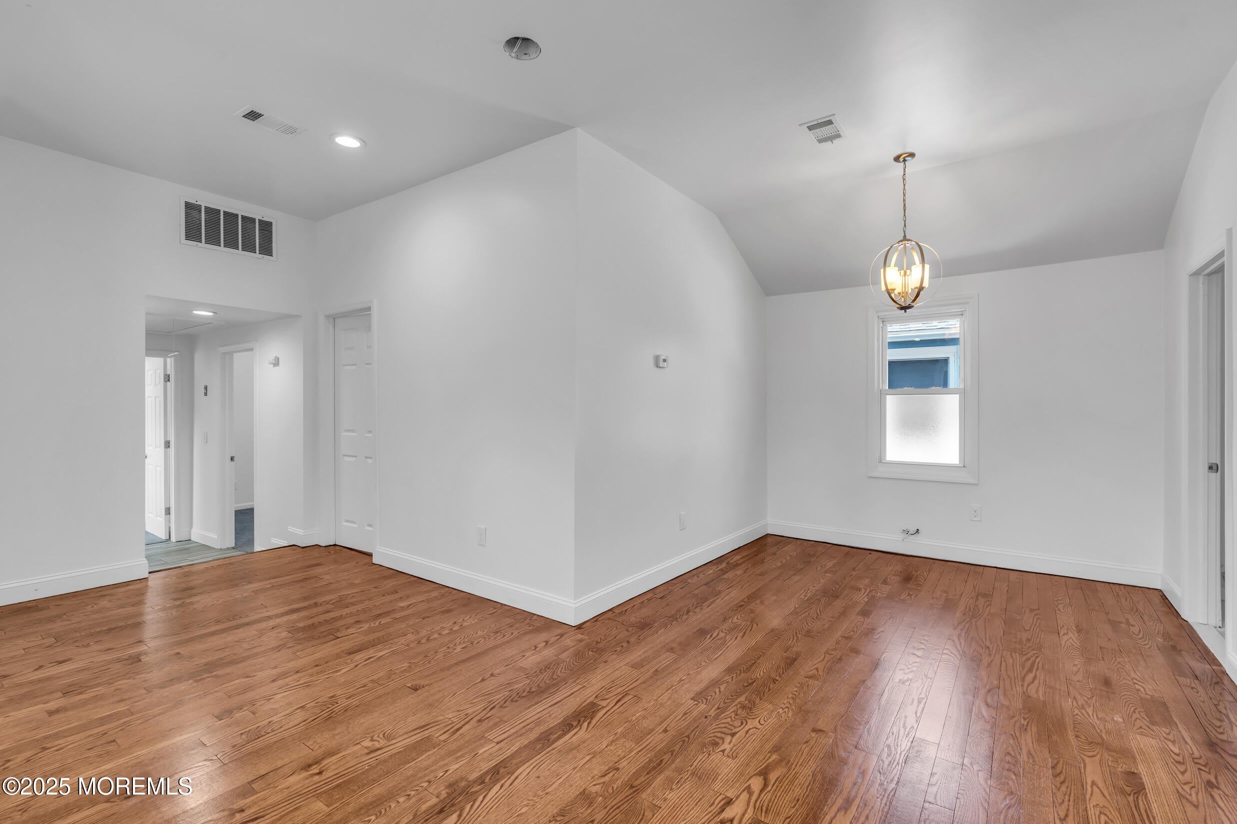 351 Hulse Avenue – photo 4