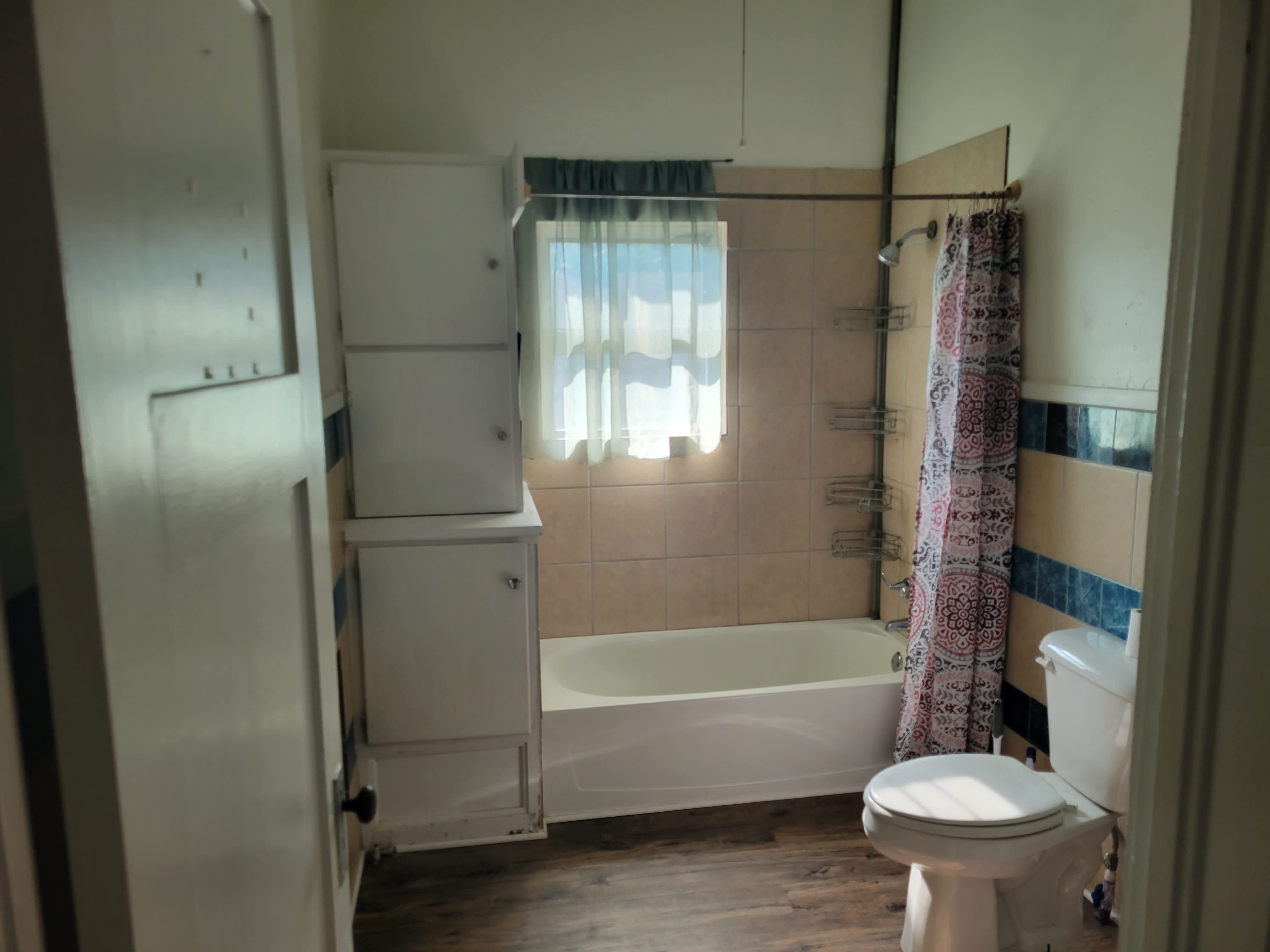606 Ave C – photo 2
