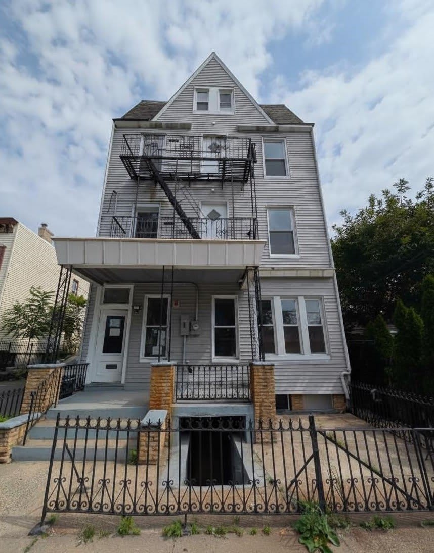 10 Sherman Pl – photo 1