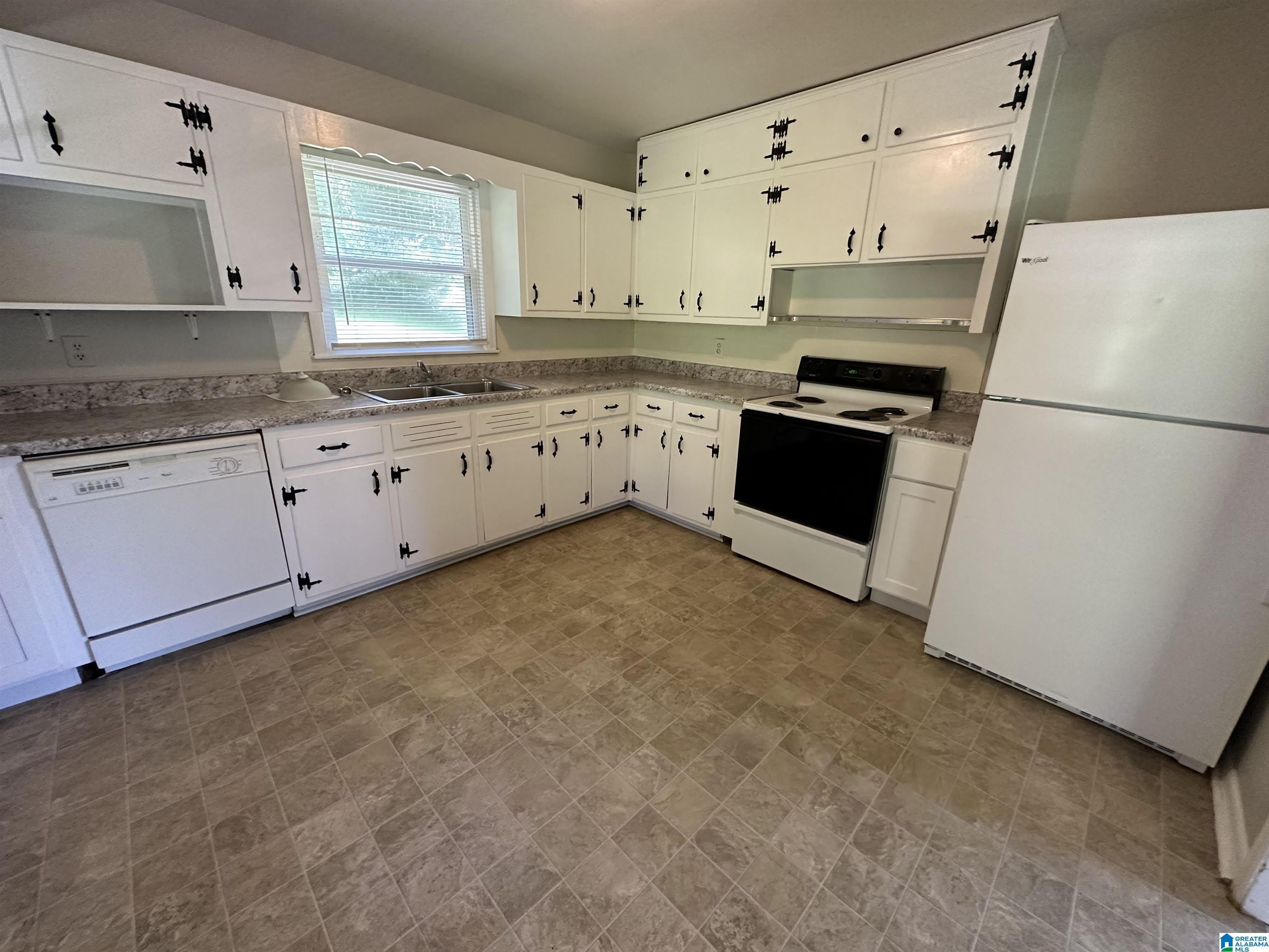 2228 5Th Street – photo 2