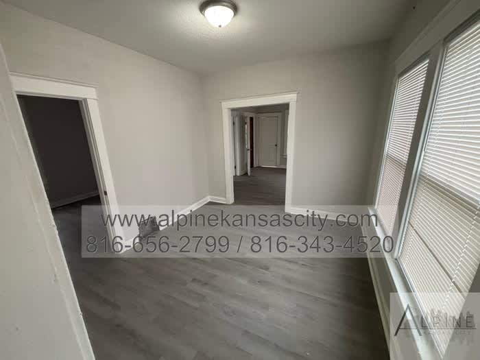 310 Lawndale Avenue – photo 4