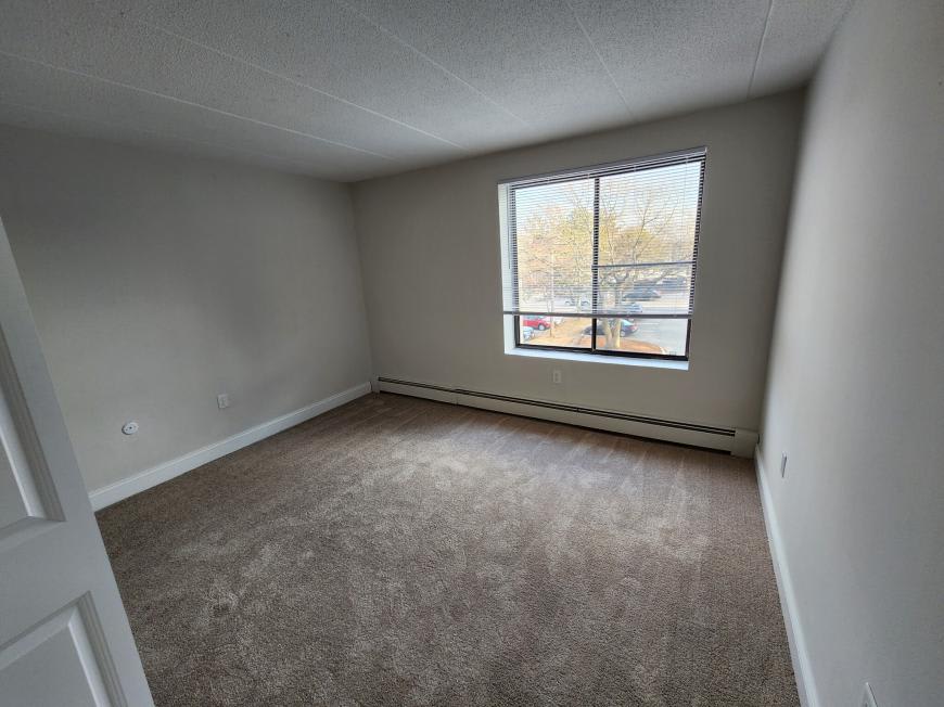 1030 Southern Artery – photo 4