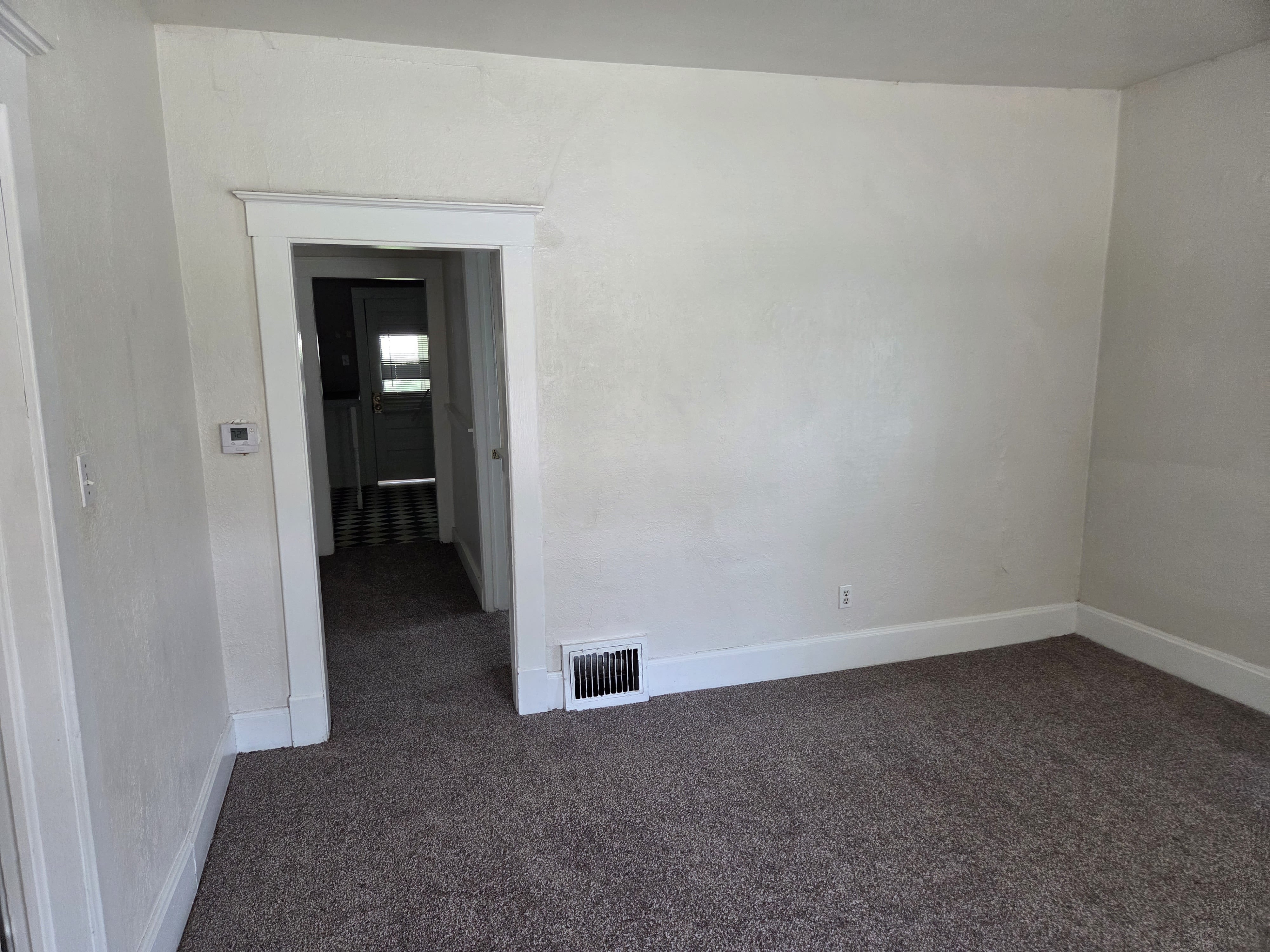943 E Delmar St – photo 2
