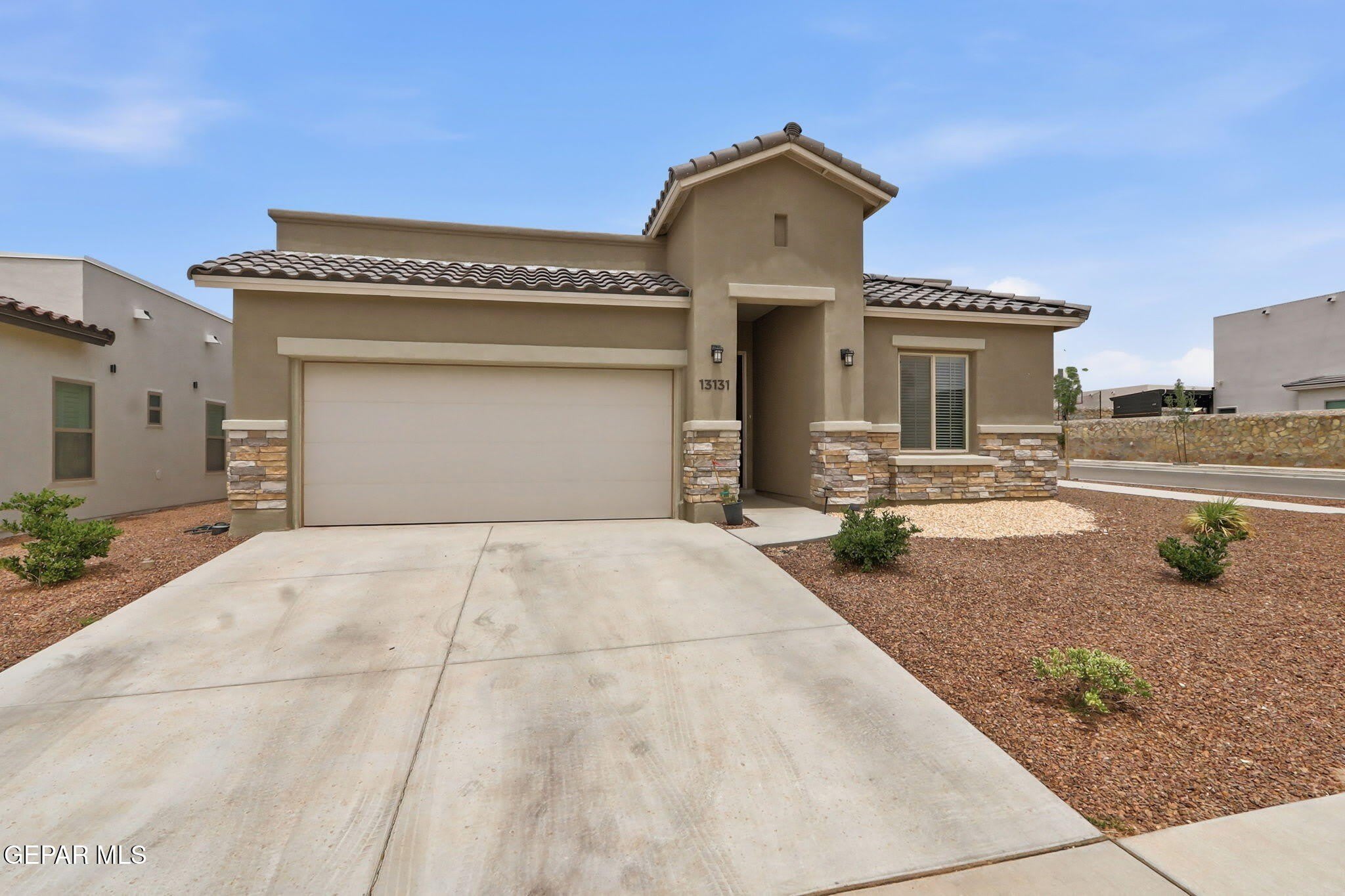 13131 OAKHAMPTON Avenue – photo 3