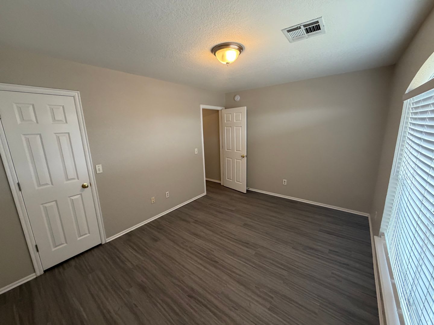 Charming 3 Bed 2 Bath Home in Del City – photo 3