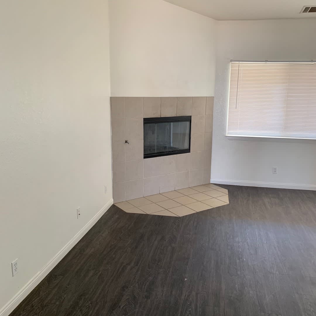 3 Bedroom Apple Valley Home – photo 2