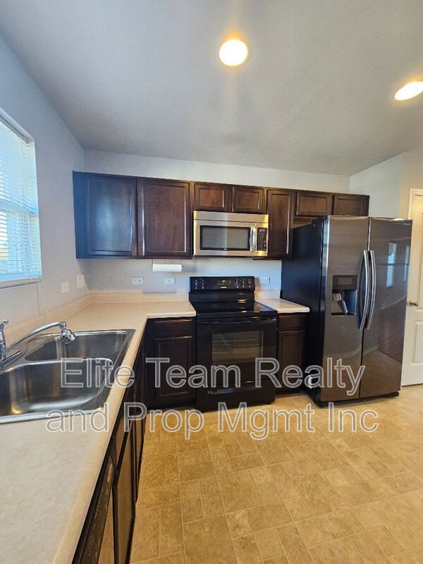 453 Hunters Dance Rd – photo 2