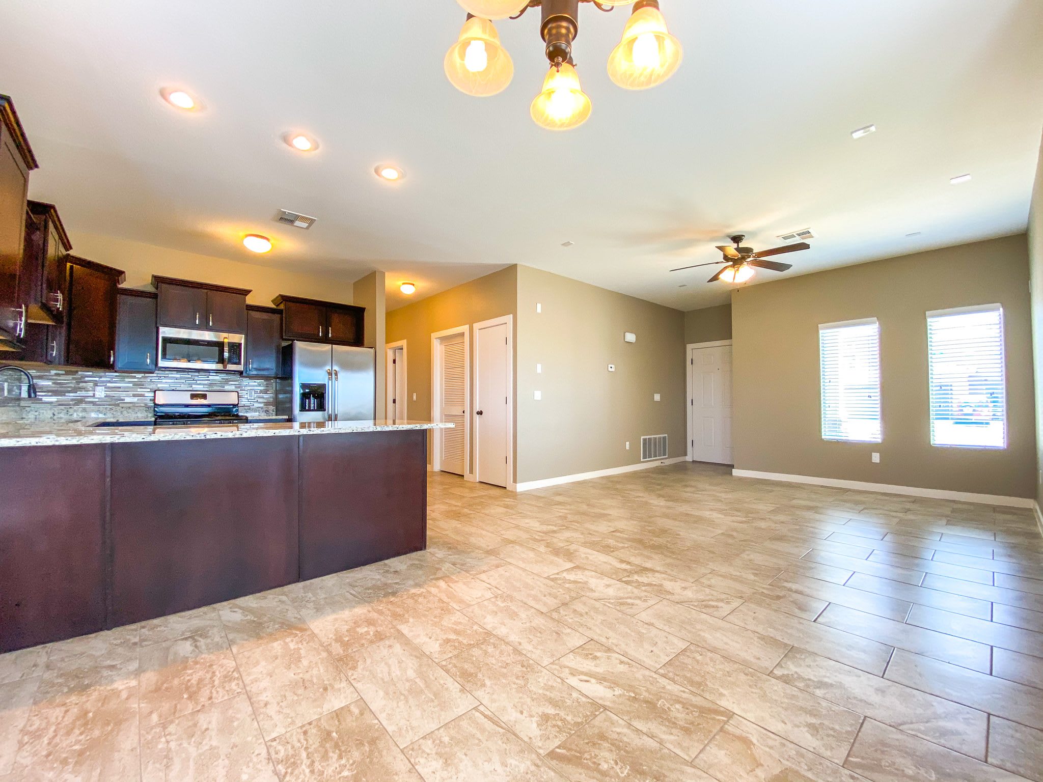 445 Stetson Drive – photo 3